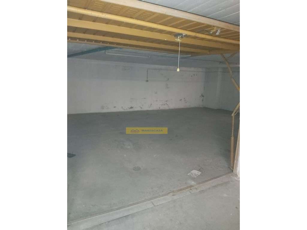 Garagem Box c/ 50 m2 - Quinta das Flores- Massamá-7