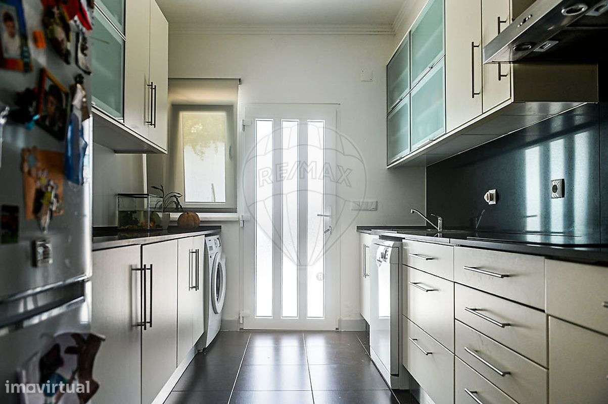 Moradia T4 para venda-5