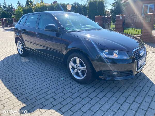 Audi A3 1.4 TFSI Sportback S tronic Ambiente - 2