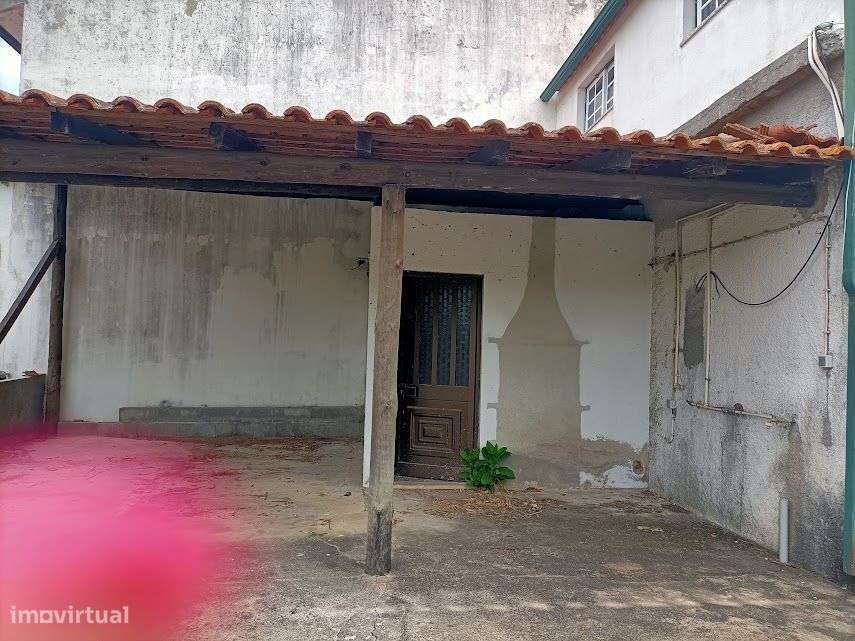 Moradia T2 Geminada com 2 Casas de Banho-22