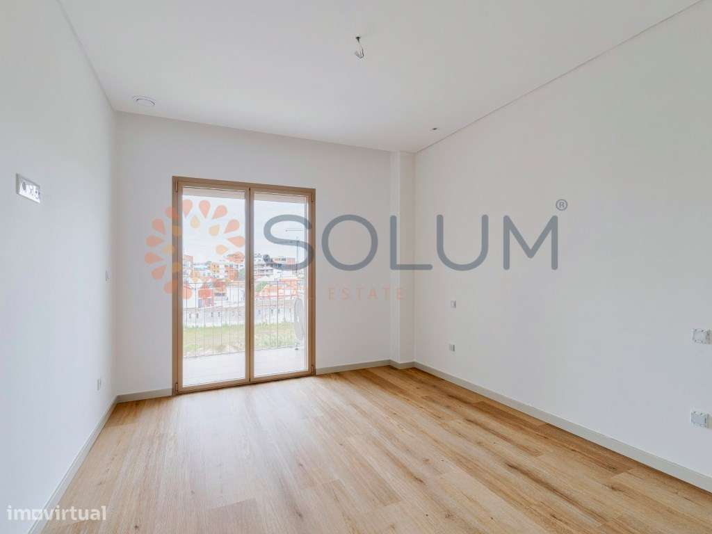 Apartamento Duplex T4 novo com grande Terraço - Montijo-22