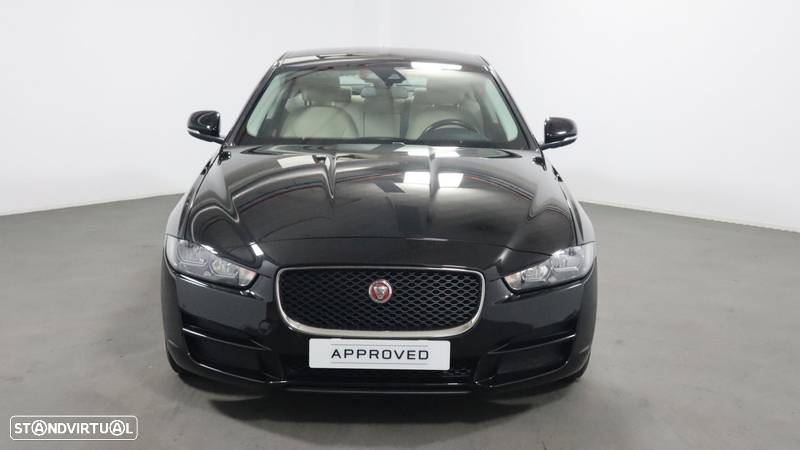 Jaguar XE 2.0 D Prestige Aut. - 2