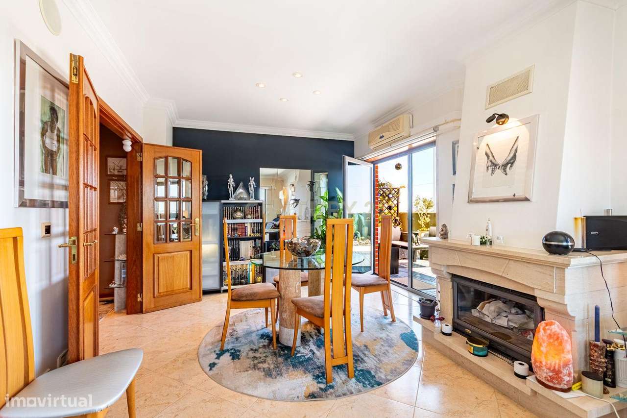 Apartamento Único T2 de 82m2 com Terraço de 75m2 em Porto Salvo-6