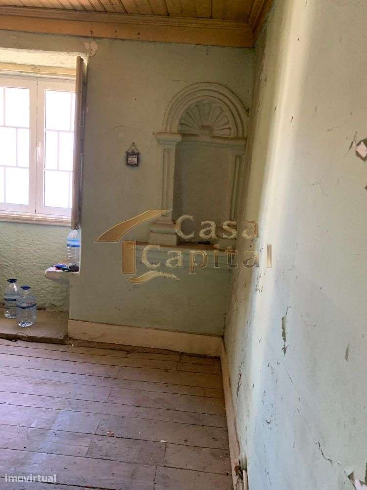 Moradia para reconstruir-0