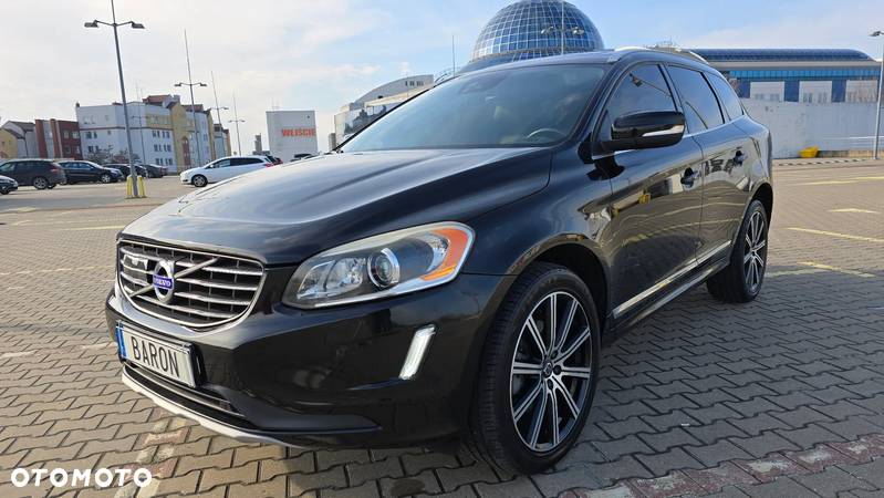 Volvo XC 60 T5 Momentum - 1