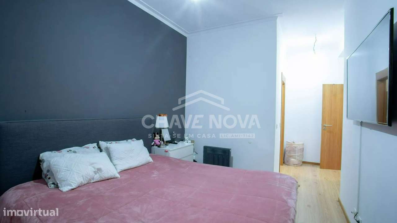 Excelente T2 como novo localizado em Oliveira do Douro-9