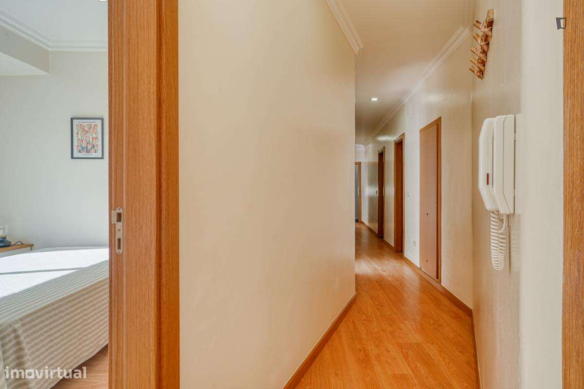 Quarto - localizado em Penha de França Lisbon - Grande imagem: 2/8