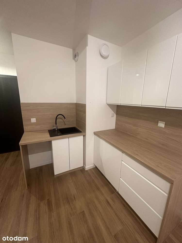 METRO / BIURO / USŁUGI / PARKING / WYSOKI STANDARD - Pełny obrazek: 4/8