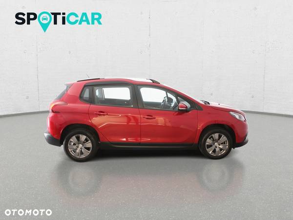 Peugeot 2008 1.2 Pure Tech GPF Signature S&S EAT6 - 4