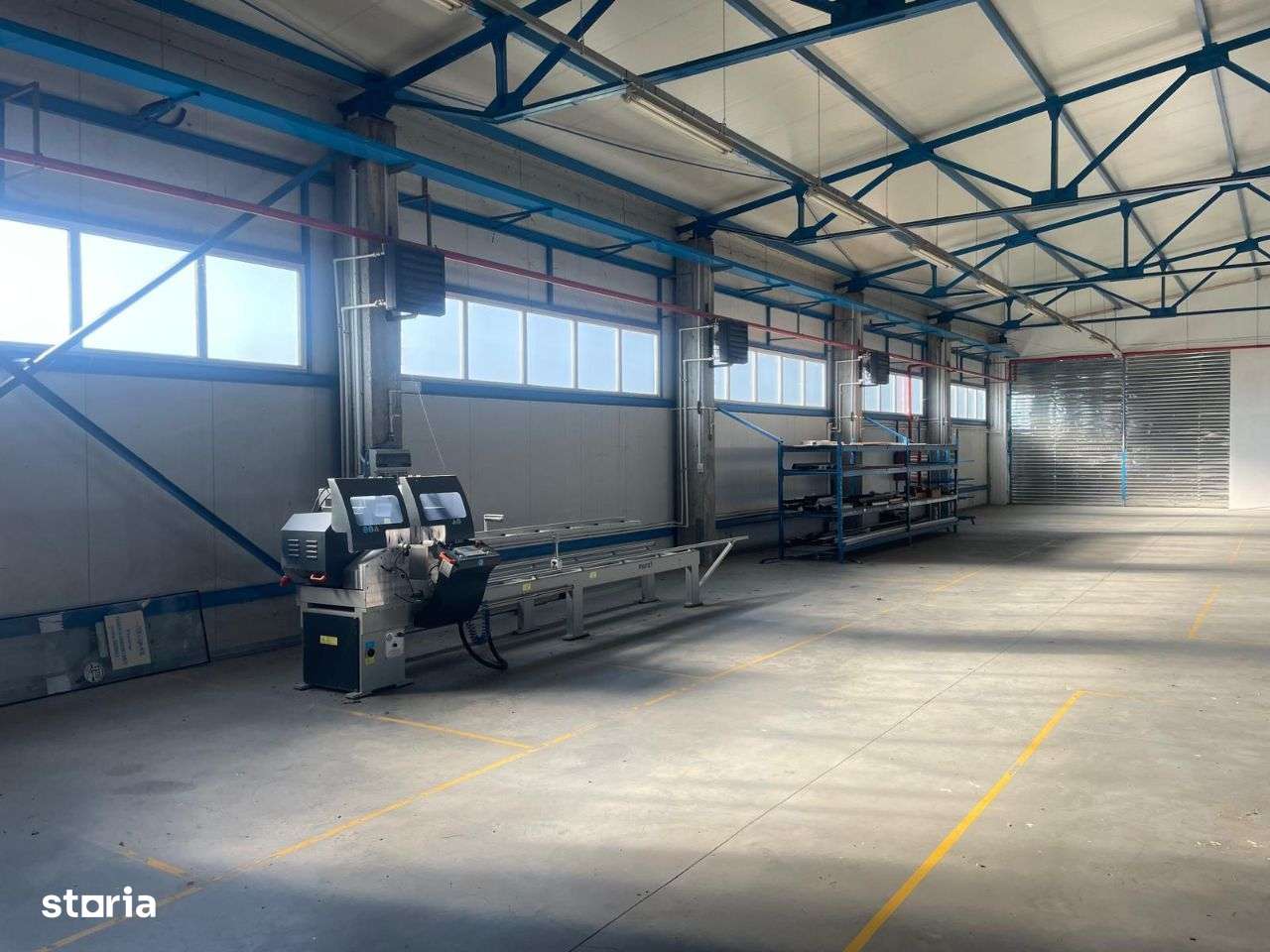 Hala Productie ,Spatii Birou si Locuit, Craiova-Isalnita 10000 m Teren-0