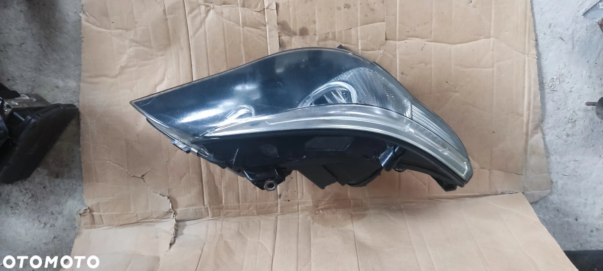 BMW E60 LAMPA PRZEDNIA PRAWA 158722 - 2