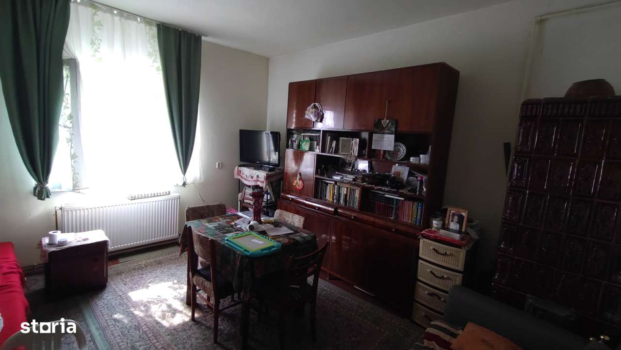 Vand casa cu 3 camere in cartierul Dambul Rotund-5