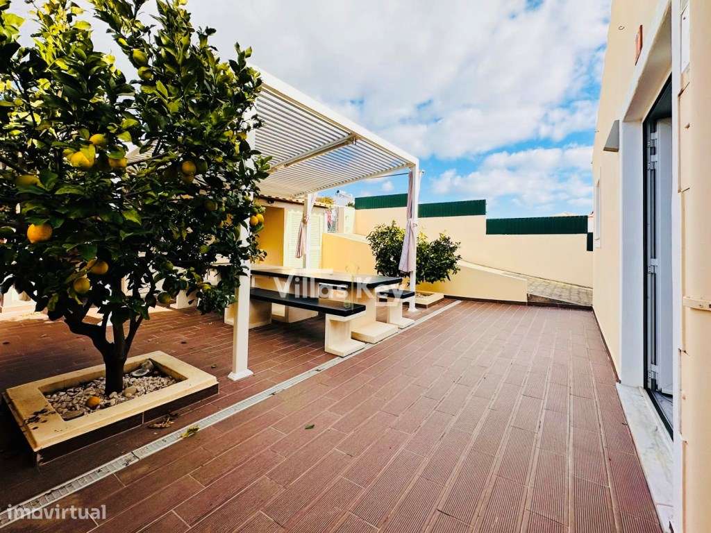 Para venda,Casa com 4 quartos e piscina aquecida, em Lagos, Algarve... - Grande imagem: 2/34