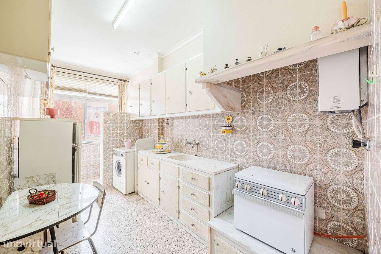 T2 a escassos passos da estação de comboio de Barcarena-9