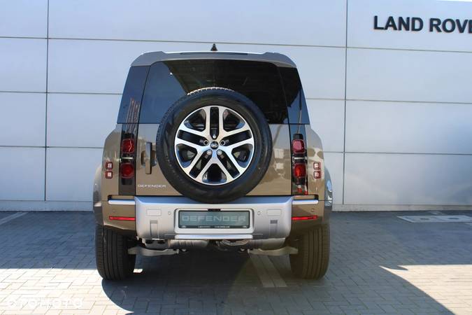 Land Rover Defender - 8