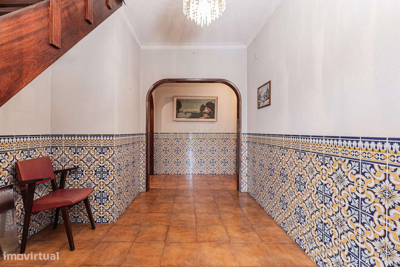 Excelente Moradia T3+4 em Fernão Ferro duas garagens-5