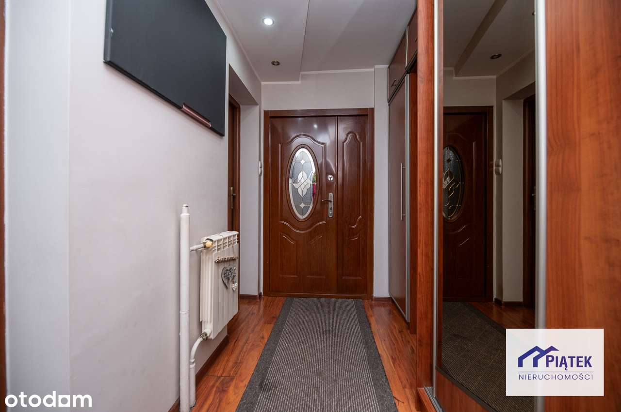 Dom jednorodzinny, trzy niezależne mieszkania!-10