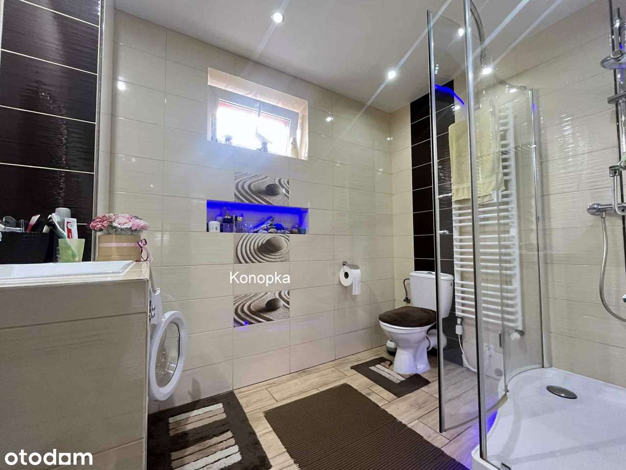 Solidny dom z tarasem i garażem-16