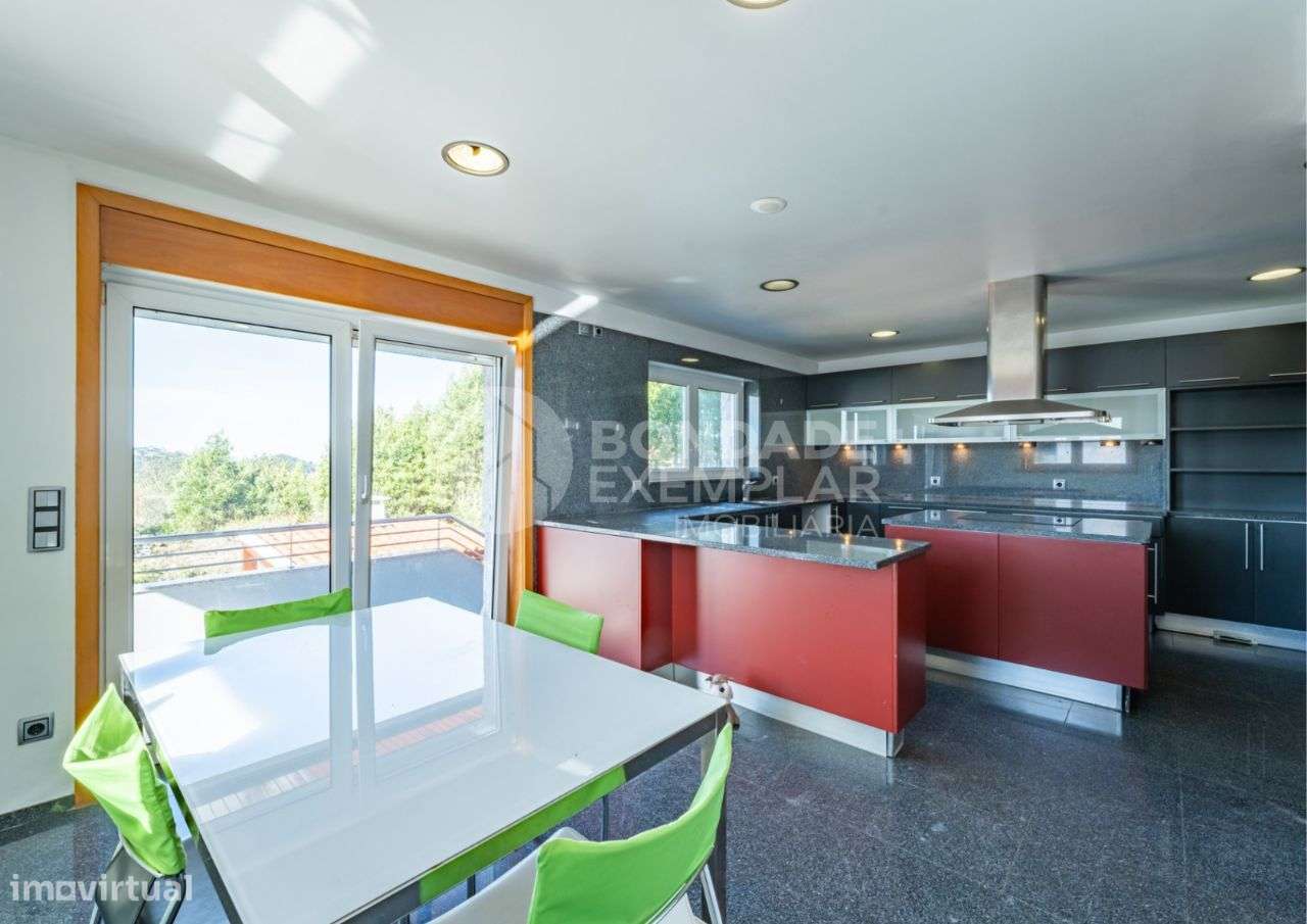 Excelente Moradia V4 - Quinta de Lousã - Valongo-12