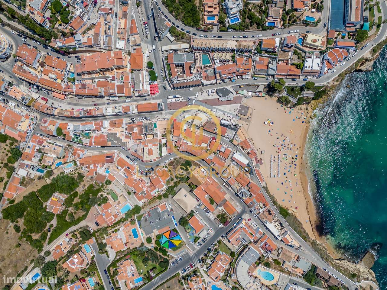 MORADIA T4 COM PROJETO APROVADO + TERRENO URBANO | A 200M DA PRAIA...-32