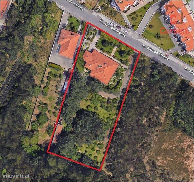 MORADIA T5 NOS CARVALHOS-24