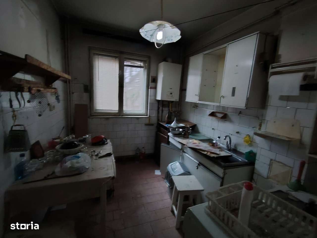 Apartament spatios cu 4 camere et 2-zona Aleea Trandafirilor.-12