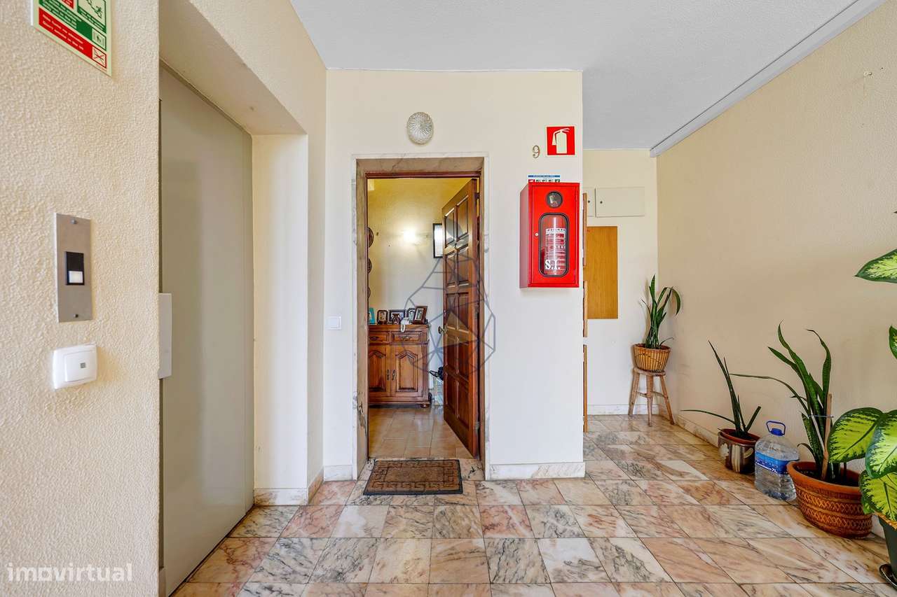 Apartamento T3 com exposição solar nascente /sul em Portimão-32
