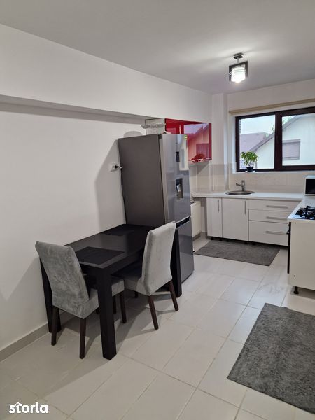 Vând apartament cu 2 camere în Pitești zona Montanstar