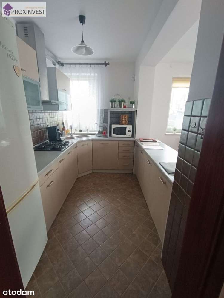 Duży dom wolnostojący-5