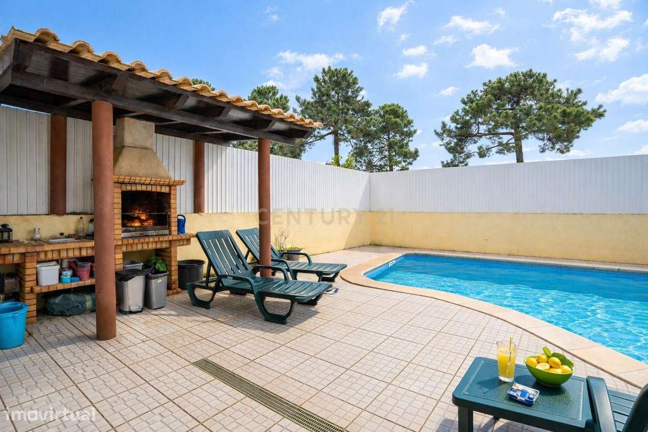 Moradia T3 com Garagem e Piscina em Azeitão - Grande imagem: 3/44