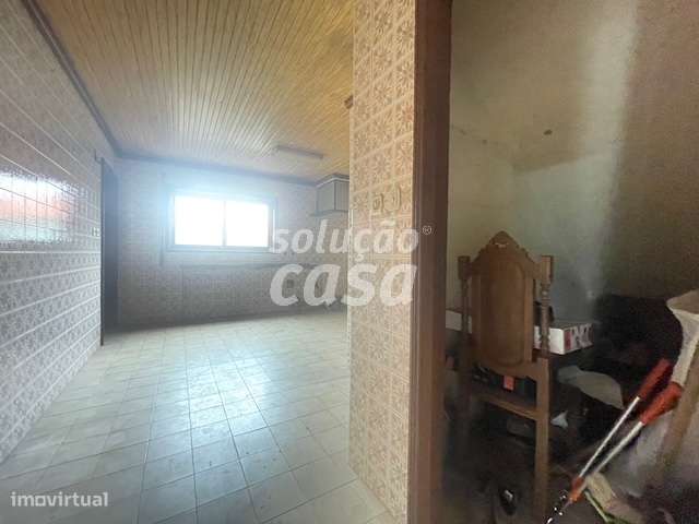 Moradia Isolada T4 para REMODELAR, com 2860m2 de Terreno!-27