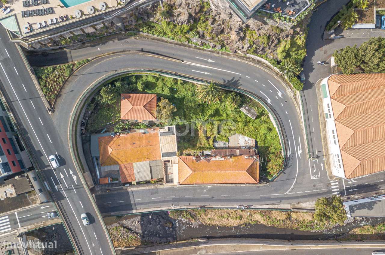 Prédio urbano para recuperar - Grande imagem: 5/15