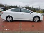 Toyota Avensis 1.6 Luna - 2