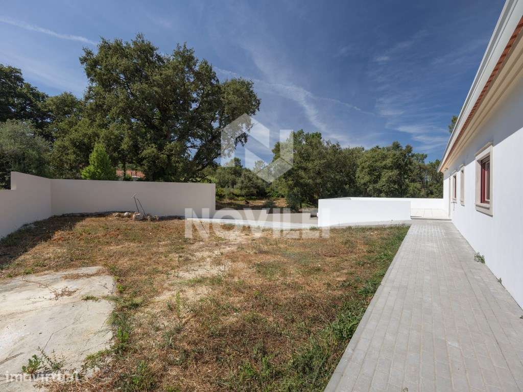 Moradia Isolada Térrea, renovada, 1500m2 de terreno murados-28