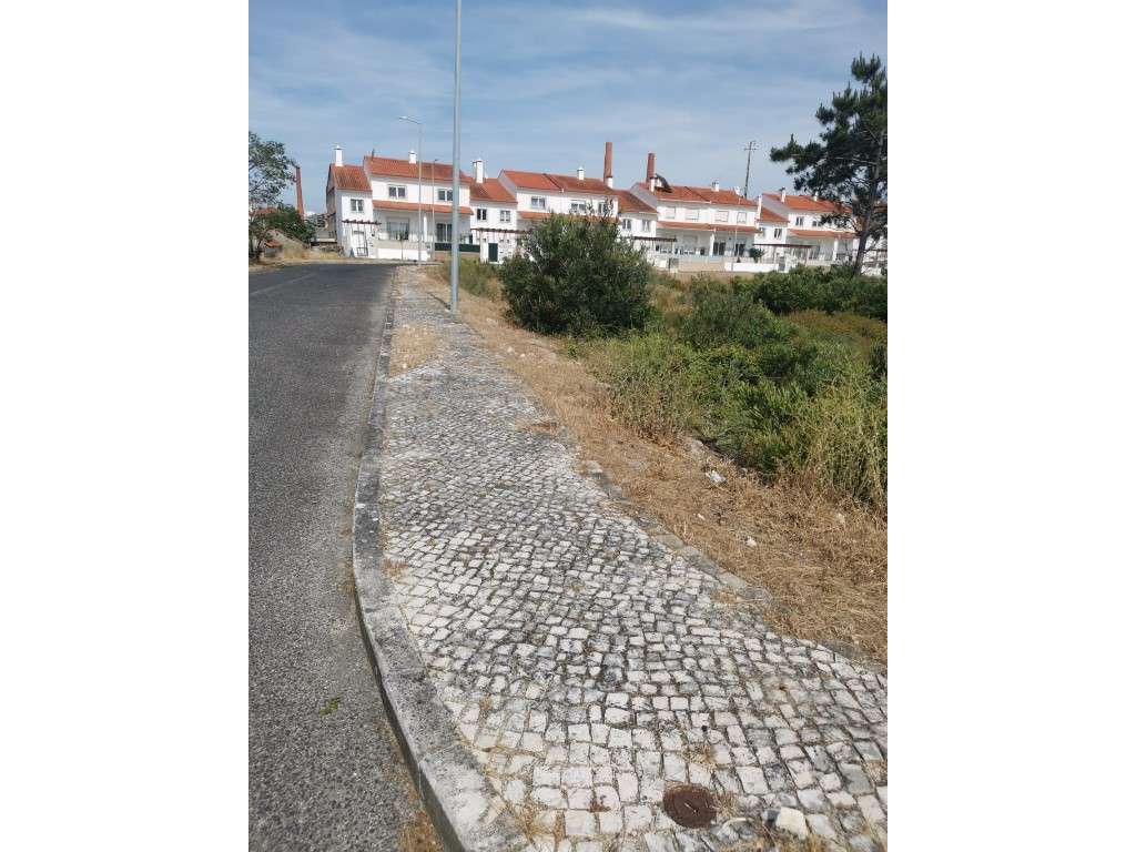 Terreno urbano perto da Praia da Vieira - Grande imagem: 5/12