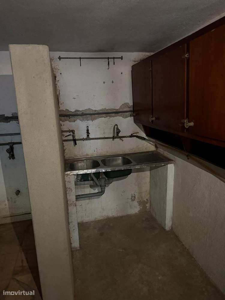 Garagem portão direto rua com wc e cozinha-9
