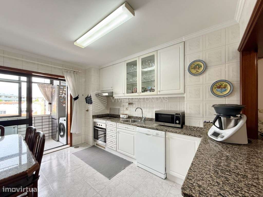 T2 Último Piso com Lareira e Lugar de Garagem | Pedras Rubras-7