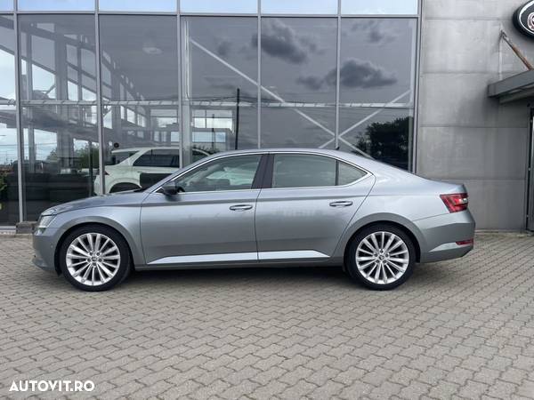 Skoda Superb 2.0 TDI DSG Laurin & Klement - 2