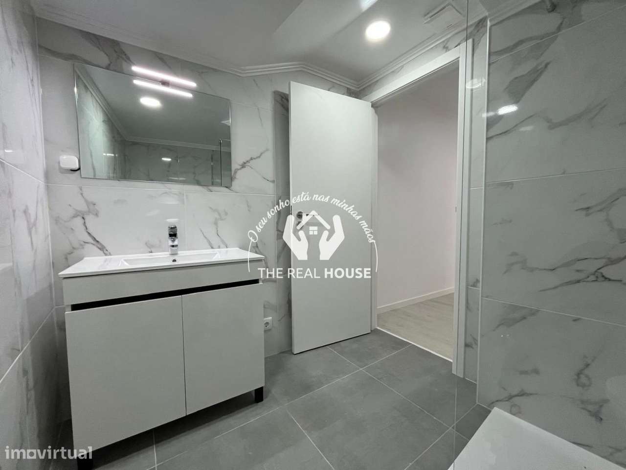 Andar de moradia T1+1-20