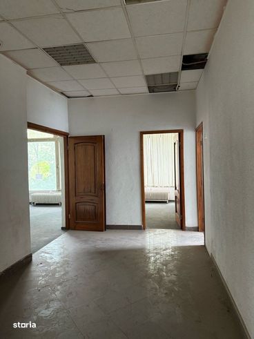 Spațiu comercial de vânzare – vis-a-vis de Palatul Parlamentului-4