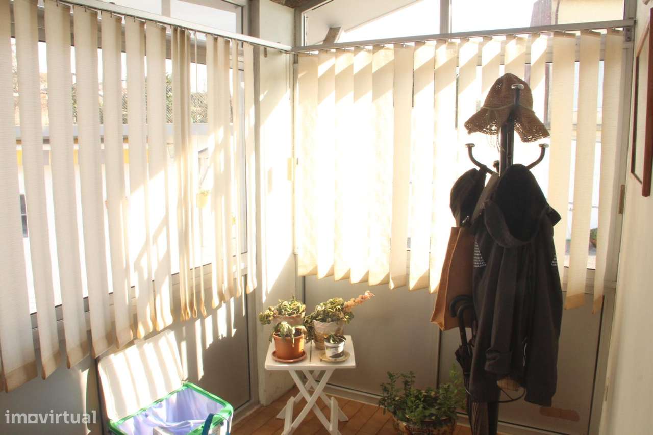 Moradia 4 Frentes lote com 980m2-25