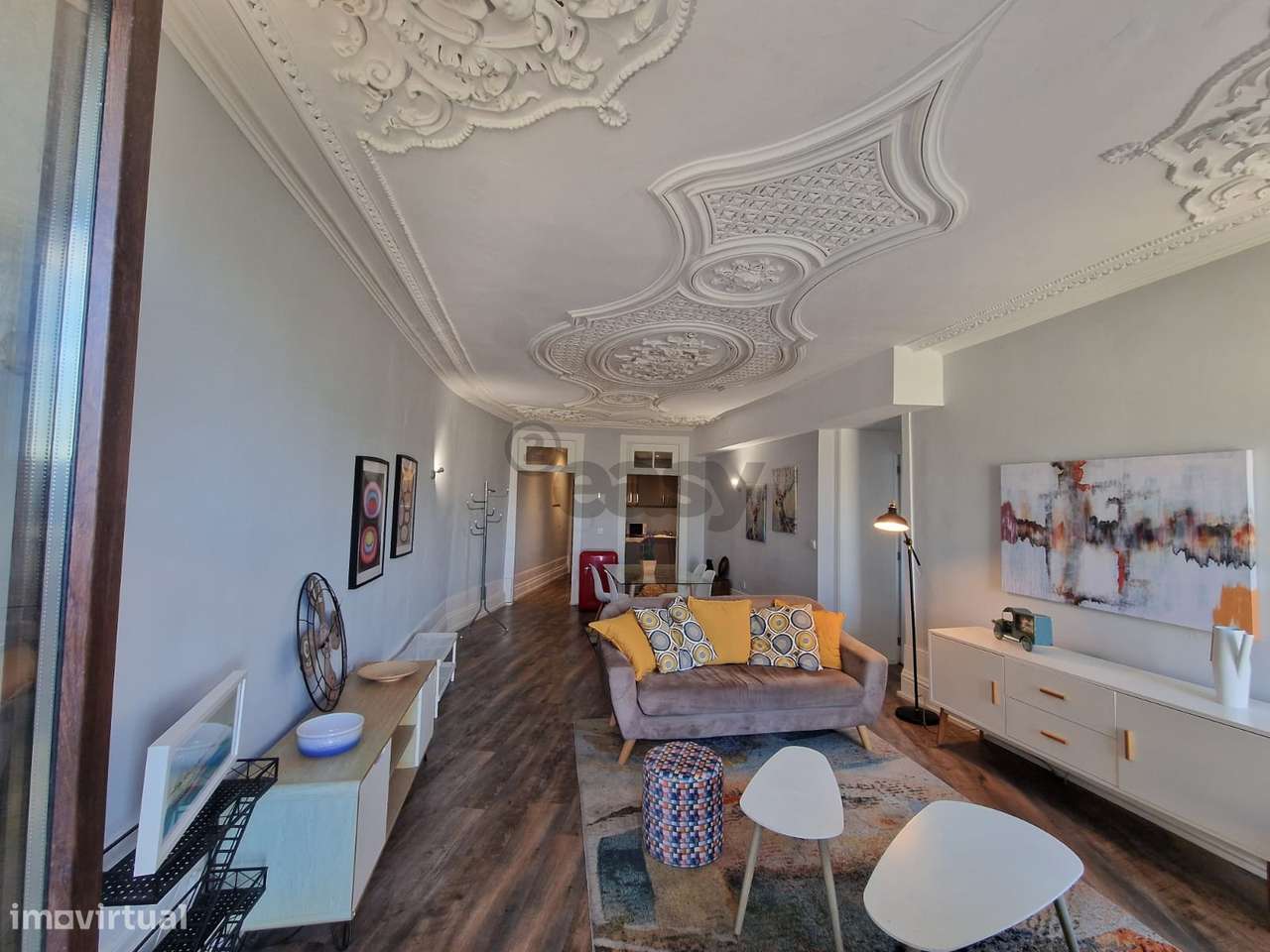 APARTAMENTO T1 COM LOGRADOURO DE 78M2-1