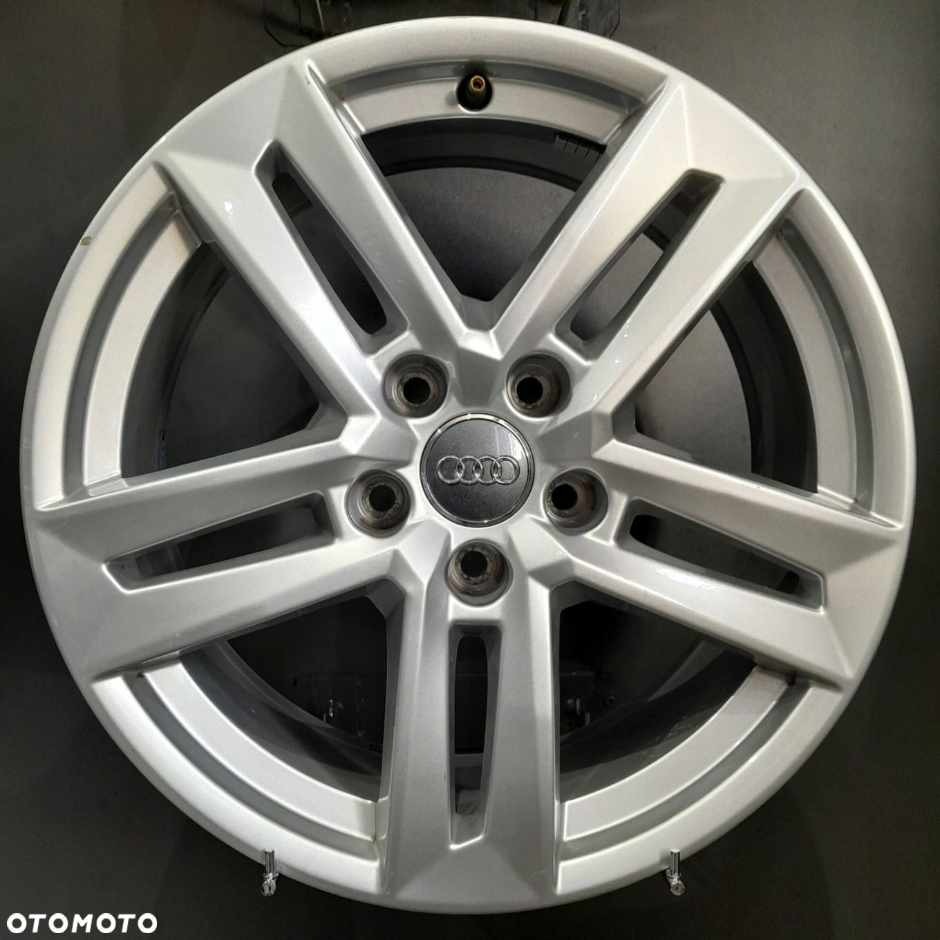 Felgi 17 5x112 Audi A4 B8 B9, A6 C7 OE F9020-3 - 5