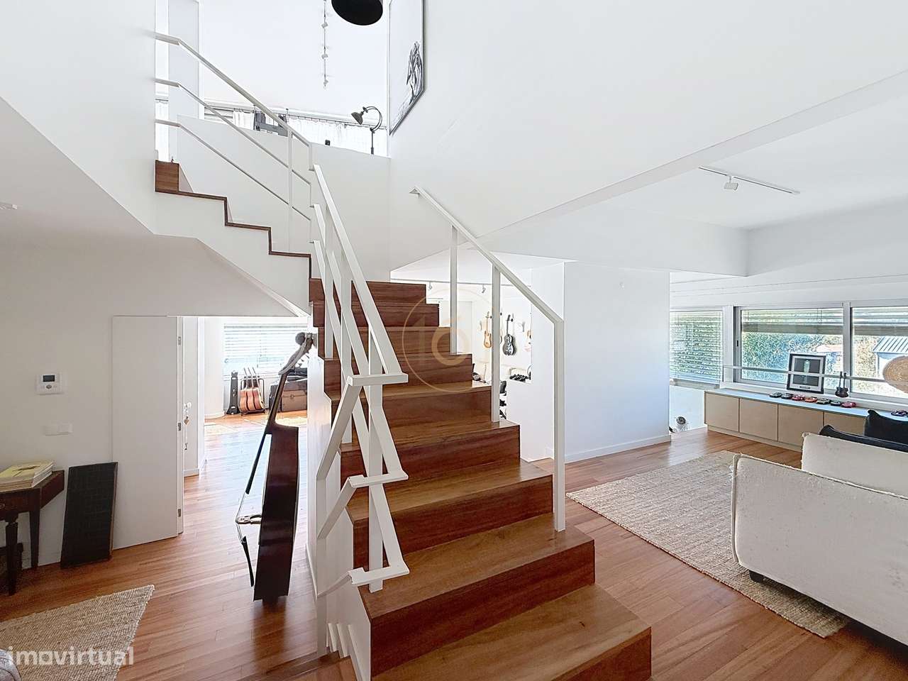 Apartamento T4 Duplex com Terraço e 4 Lugares de Garagem, com Possibil-12