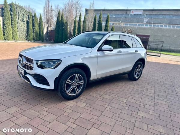 Mercedes-Benz GLC 300 4Matic 9G-TRONIC AMG Line Plus - 1