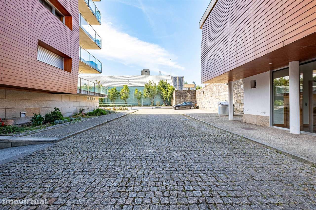 Apartamento T2 na zona da Boavista - Grande imagem: 2/24