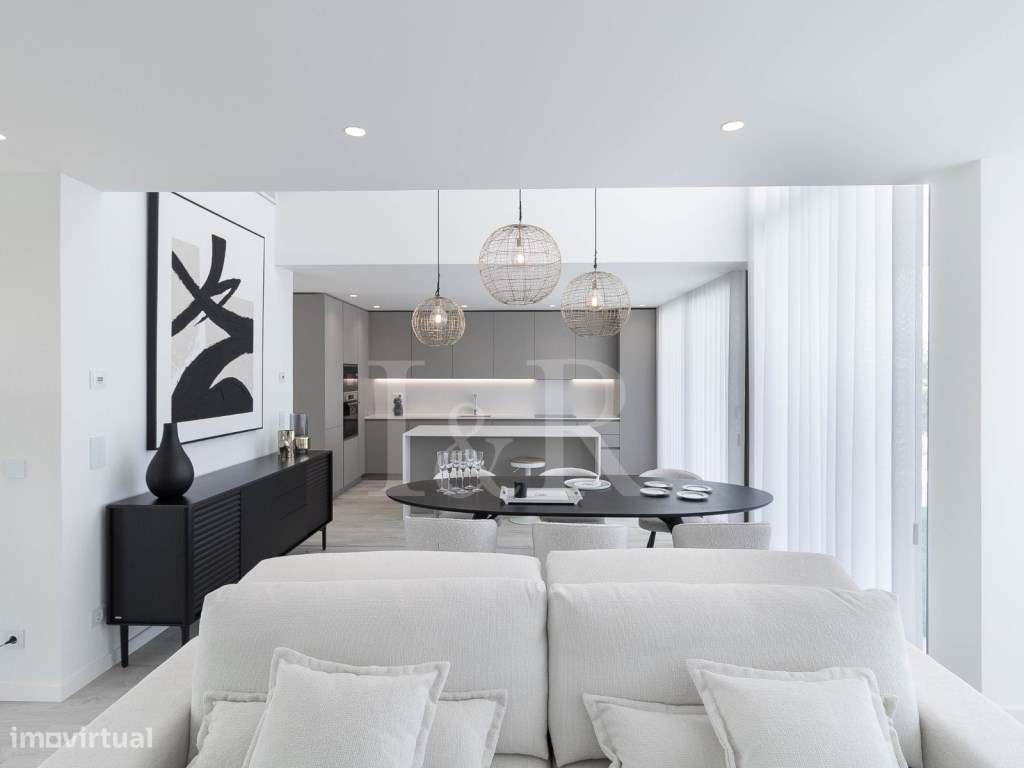 Moradia T4 com jardim e piscina em Fontanelas, Sintra - Grande imagem: 5/57