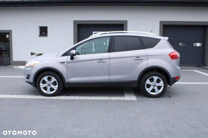 Ford Kuga - 10