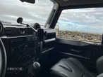 Land Rover Defender 90 SW 2.4 CRD E - 11