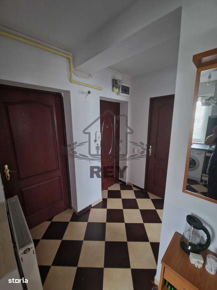 Apartament 3 camere - decomandat, mobilat, etaj 2/4, Cisnadie-4